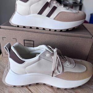 Casual Chunky Sneakers in Beige & Brown